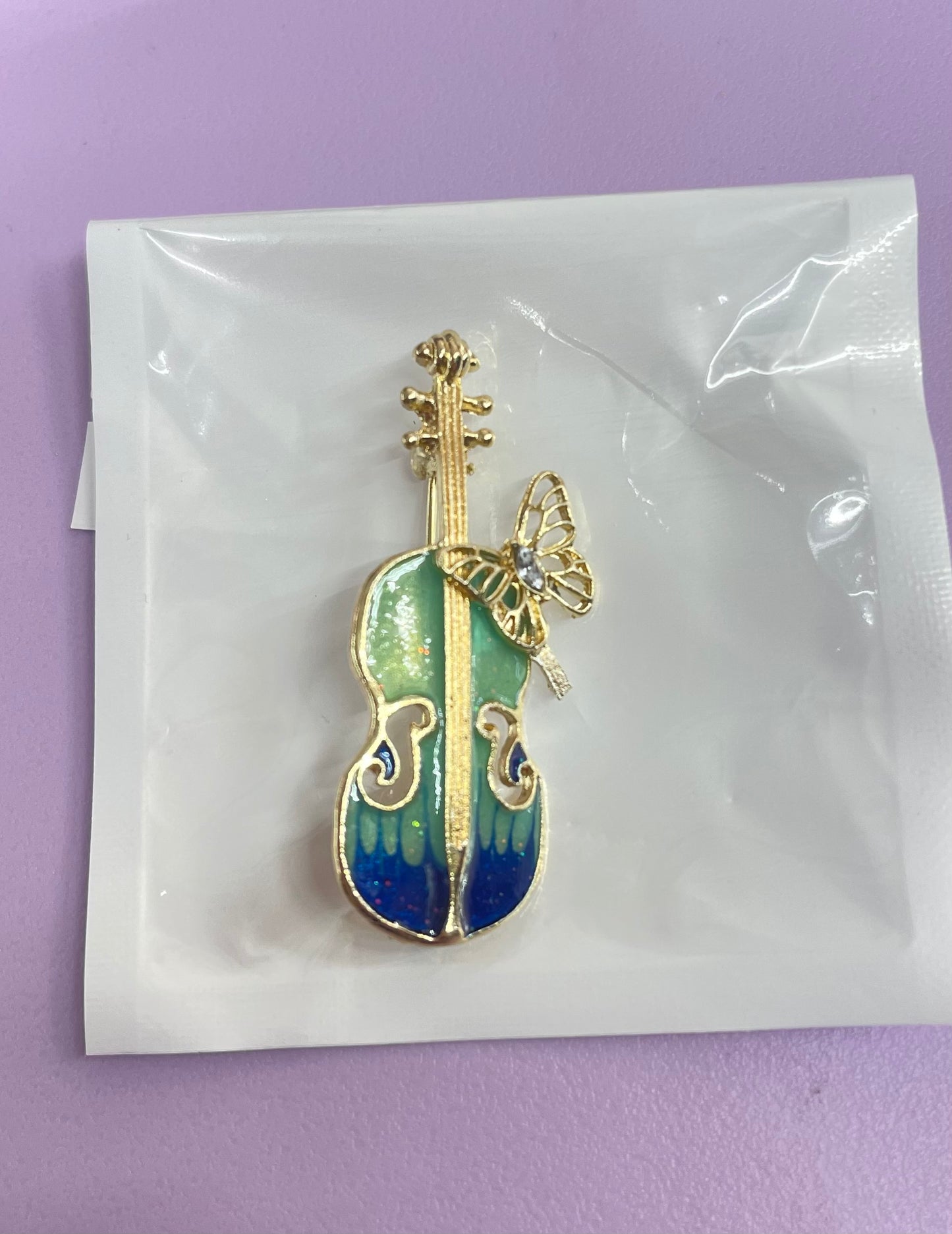 Violin pin