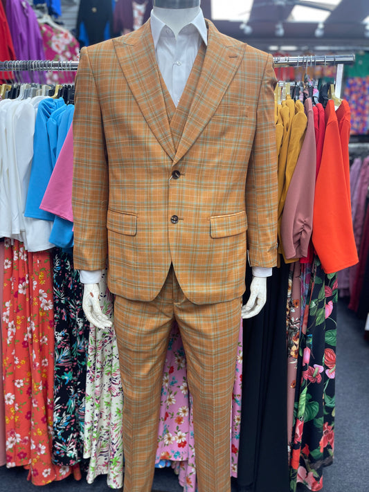 Men suit 12: Orange